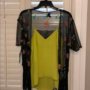 TOPSHOP LACE TOP W/ EMBROIDERED KIMONO